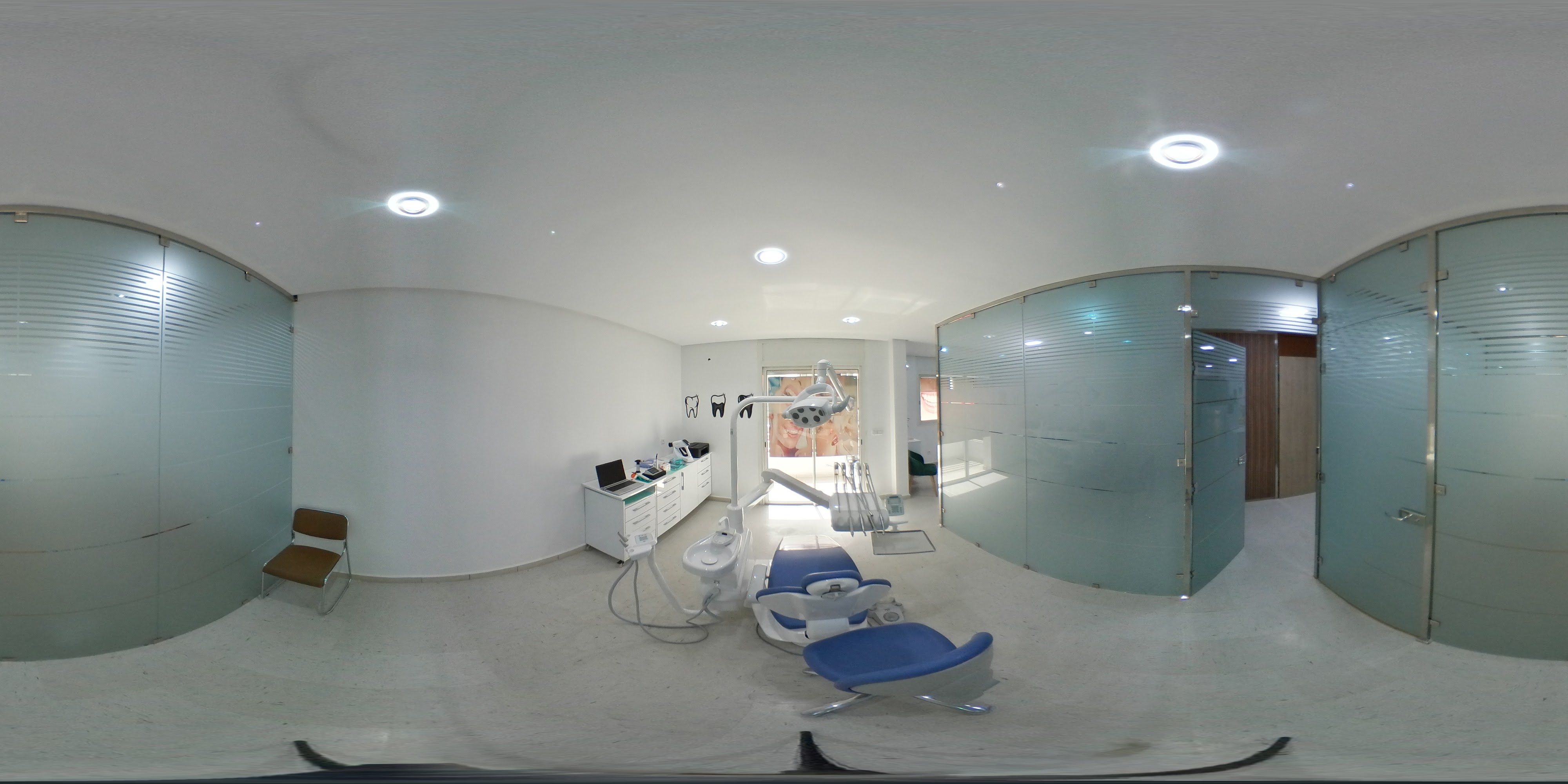 Vue panoramique salle opératoire cabinet Dr Tahri Rabat